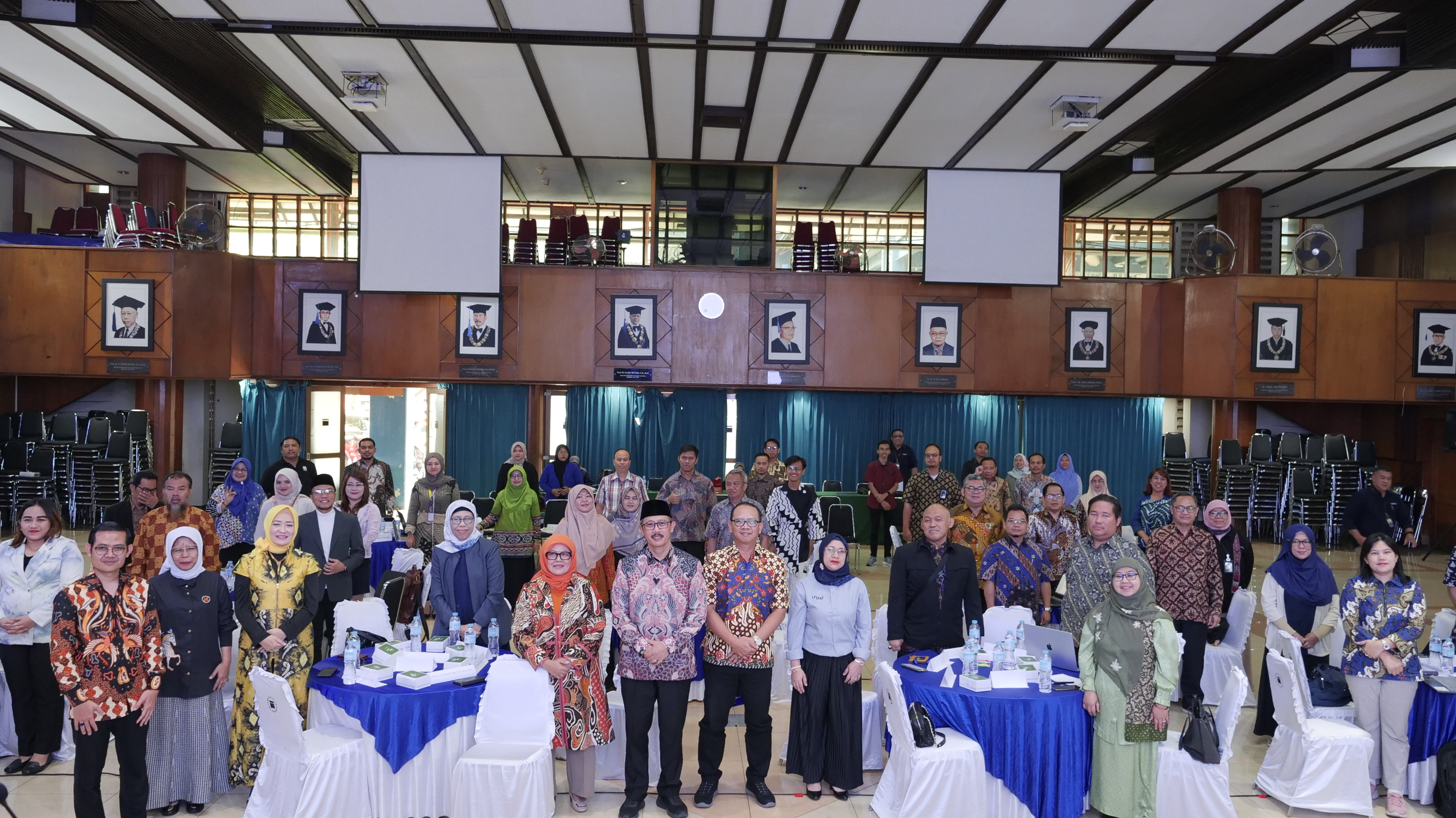 Multi-Stakeholder Workshop Kemandirian MBKM yang diselenggarakan oleh LLDIKTI IV Jawa Barat dan Banten